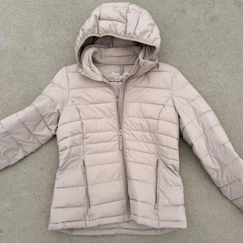 Abercrombie & Fitch Women's Beige Puffer Jacket